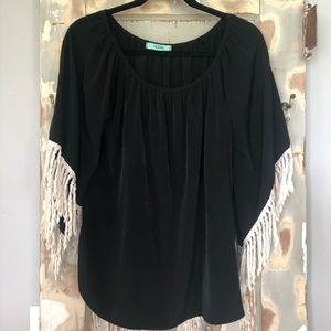 KARLIE FRINGE BENEFITS TOP